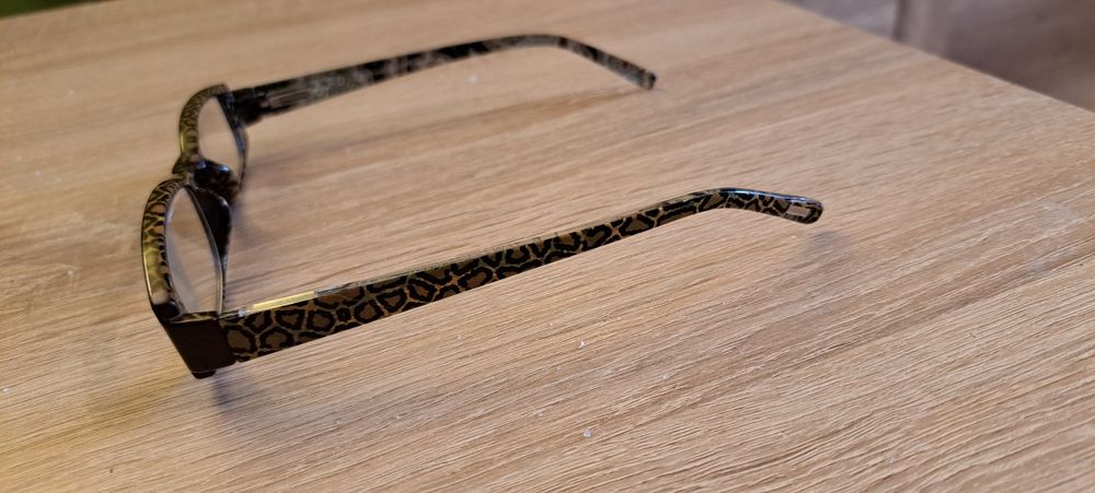 Okulary korekcyjne +2  na obydwa oczy