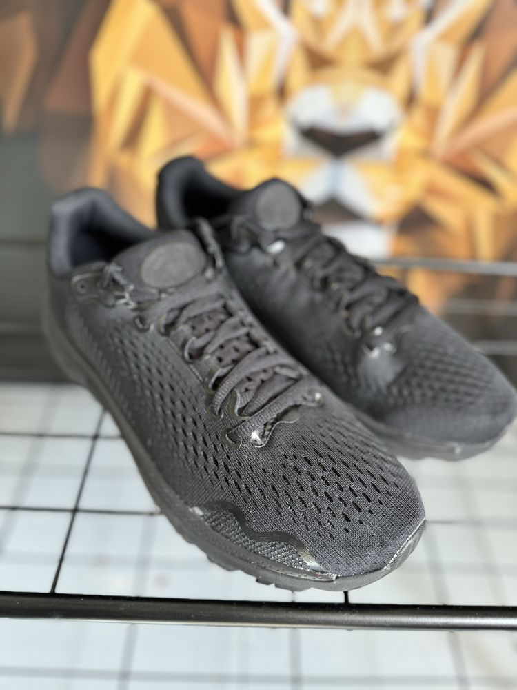 Кросівки Under Armour HOVR Infinite 4 3024897-003 оригінал 42,5(27 см)