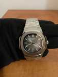 Patek Philippe Nautilus Black Dial *NOVO*