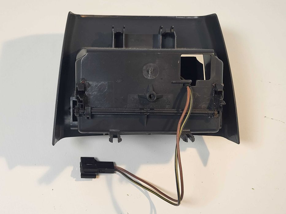 Cinzeiro da consola traseira, Mercedes-Benz Classe E W211