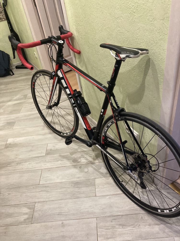 Продам шоссейный велосипед Cube Peloton