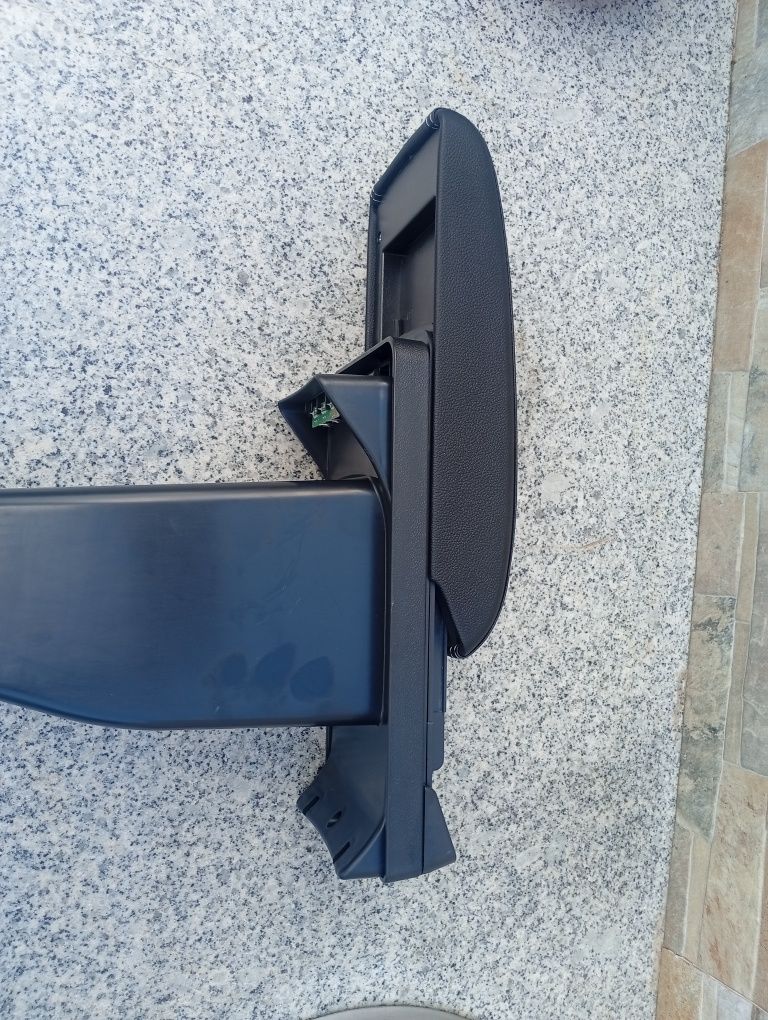 Encosto braço Peugeot 2008