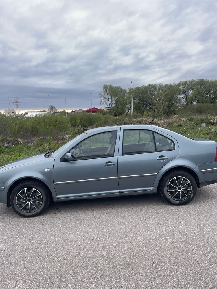 Vw Bora 1.6 2002r