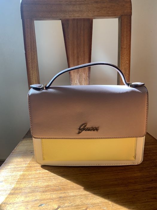 Mala Guess Rosa e Amarela