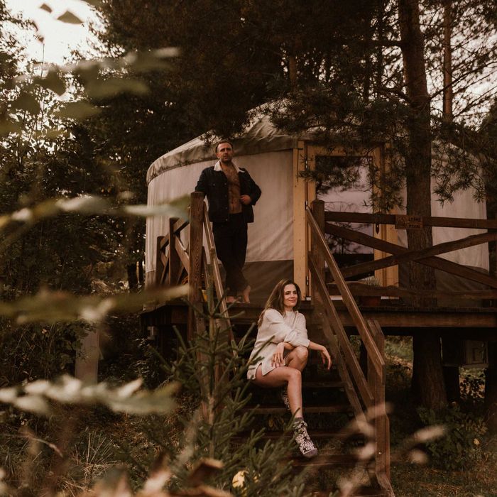 Jurta Leśne Ptaki z prywatnym jacuzzi i leśnym spa-Dzikolas glamping
