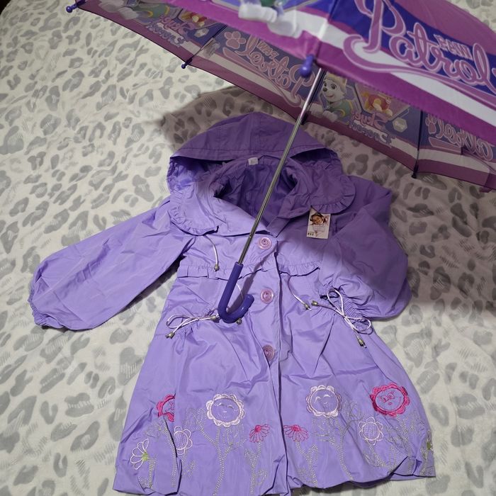 Плащик на дівчинку