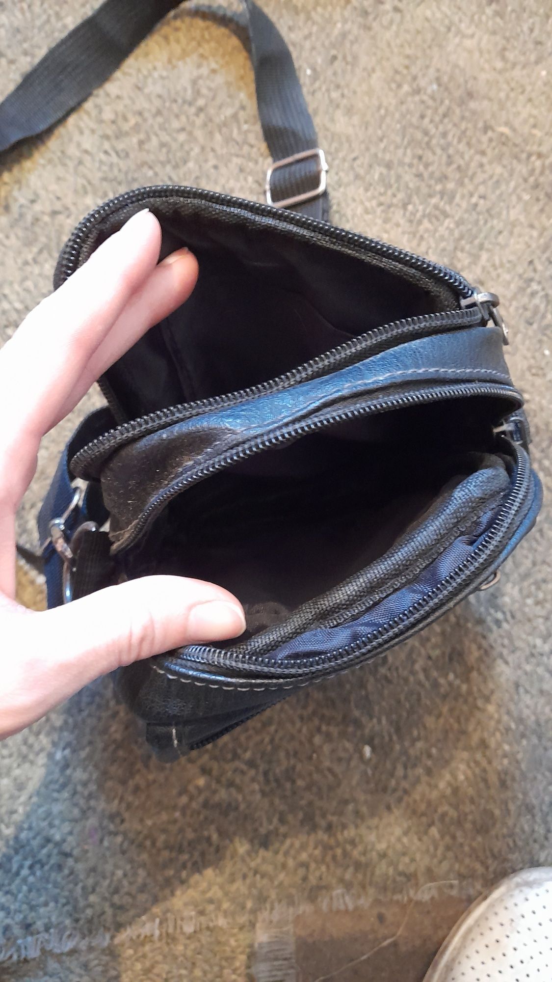 Продам чоловічу шкіряну барсетку або сумочку