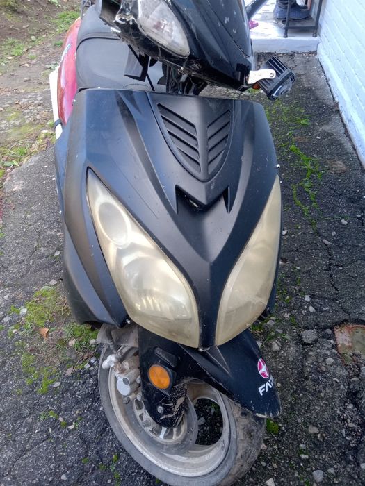 Продам скутер 150 кубов