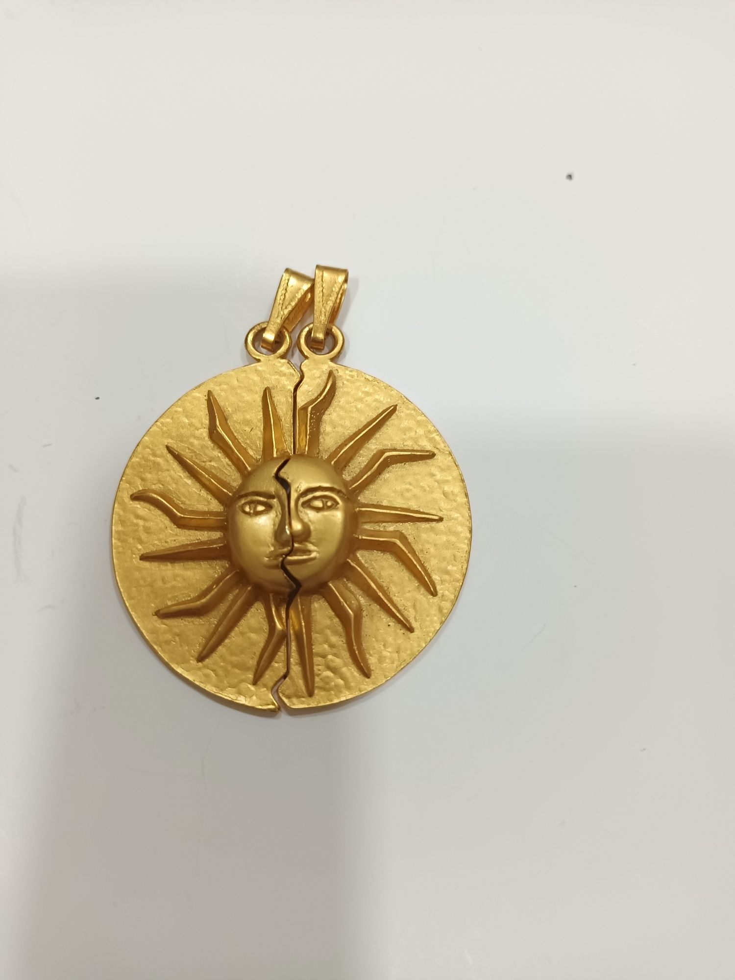 5€ pingente de sol dividido em dois entrego em rio tinto