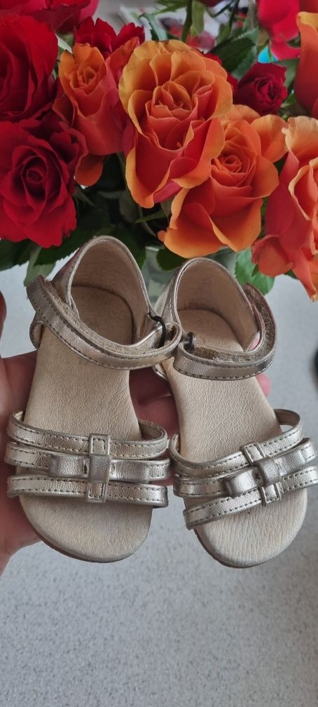 Zara baby sandały 19