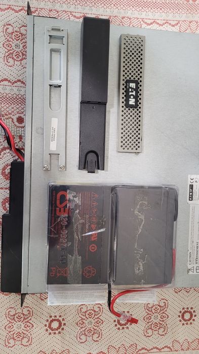 Источник песперебойного питания.