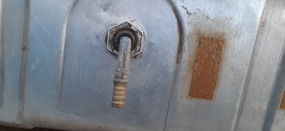 Бак топливный  Mercedes w210