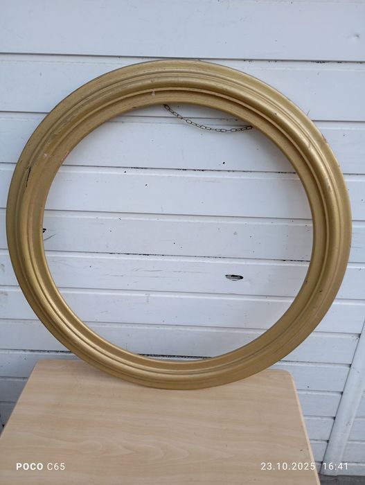 Drewniana  rama do lustra