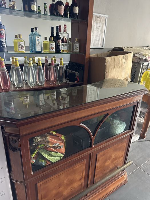 Bar para venda em madeira