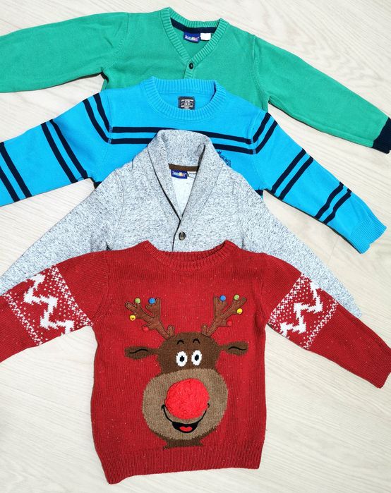 Sweterki dla chłopca 98-104.