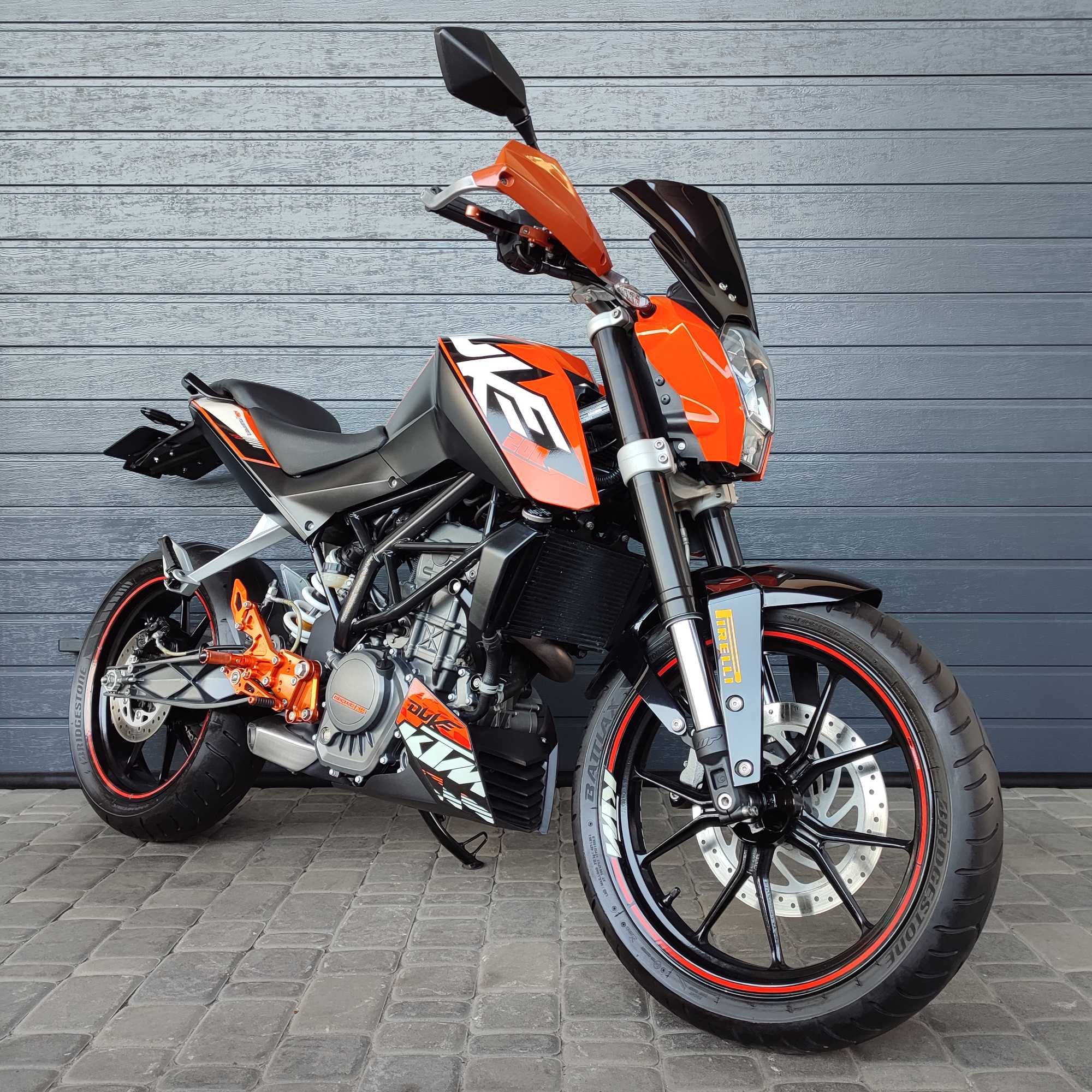 Продам мотоцикл KTM Duke 200 (9211)