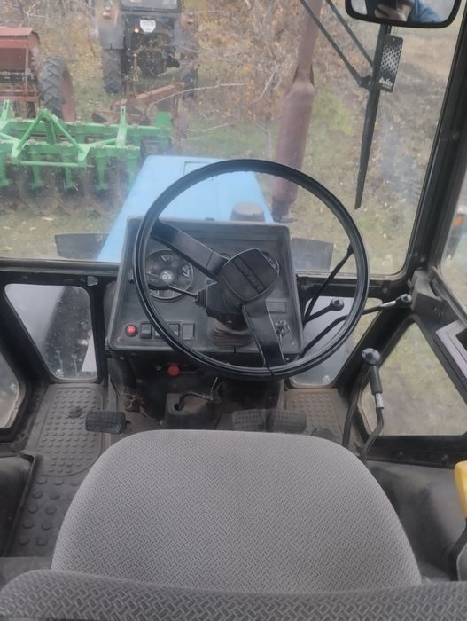 Продам трактор мтз-892