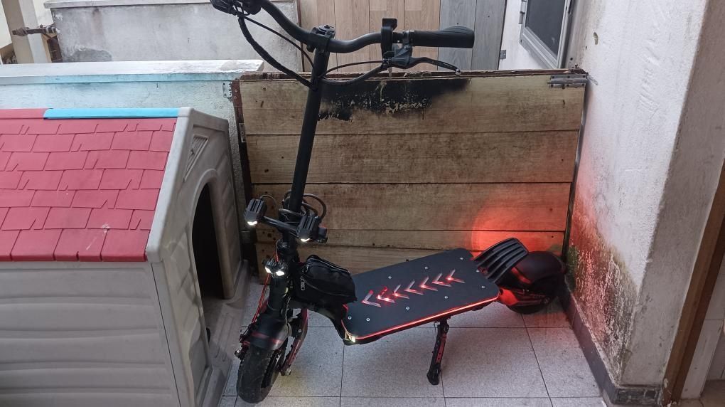 Trotinete Tauros Elétrica