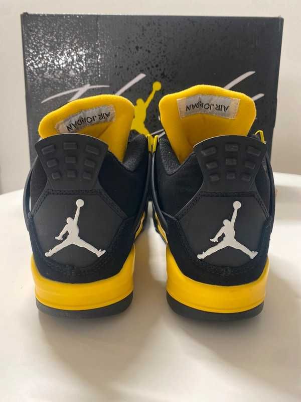 Jordan 4 Retro Thunder 41