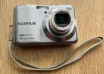 Stary aparat Fujifilm ax600