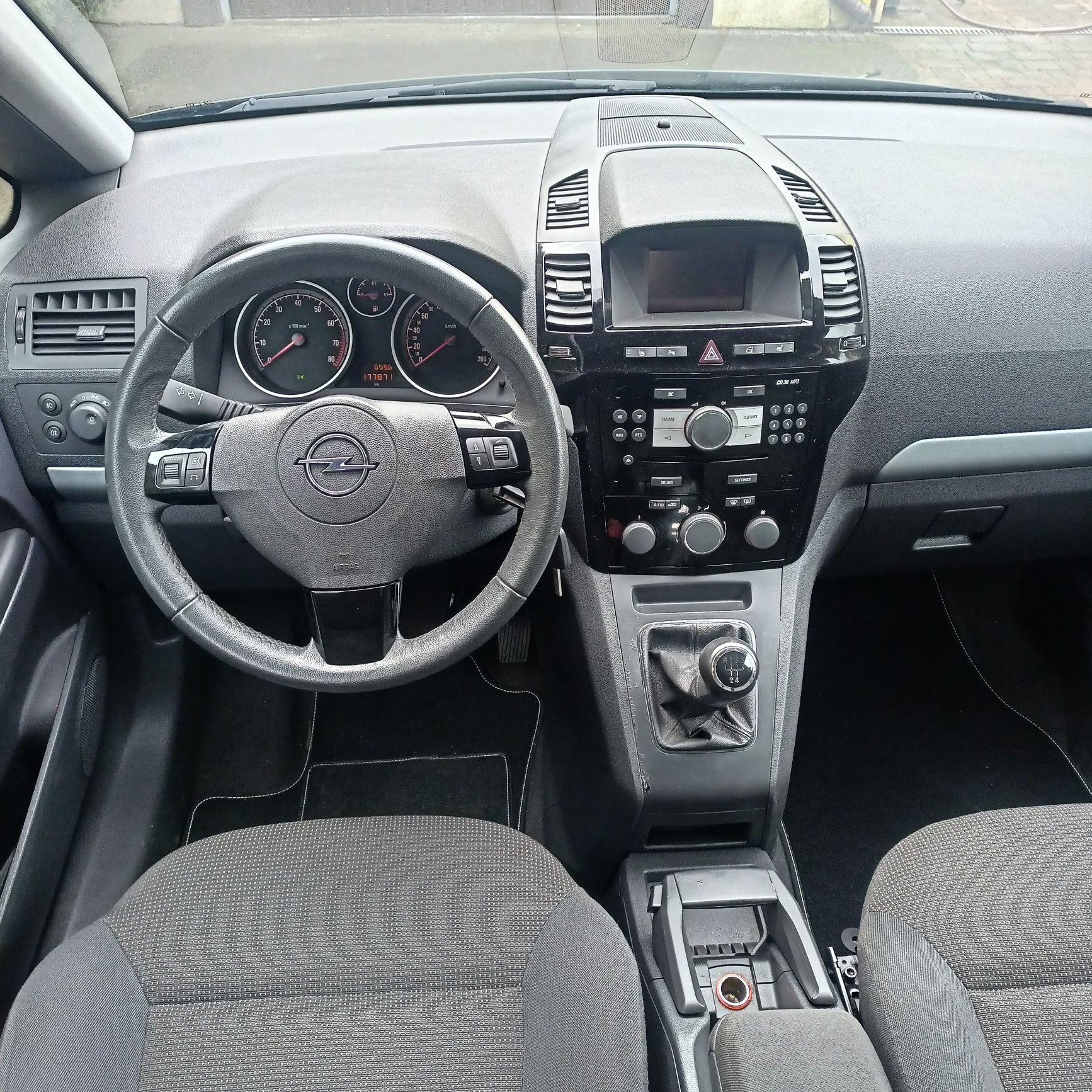 Opel Zafira B 1.8 2012r.