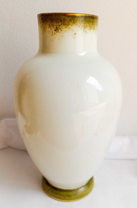 Jarra em Vidro Opalino