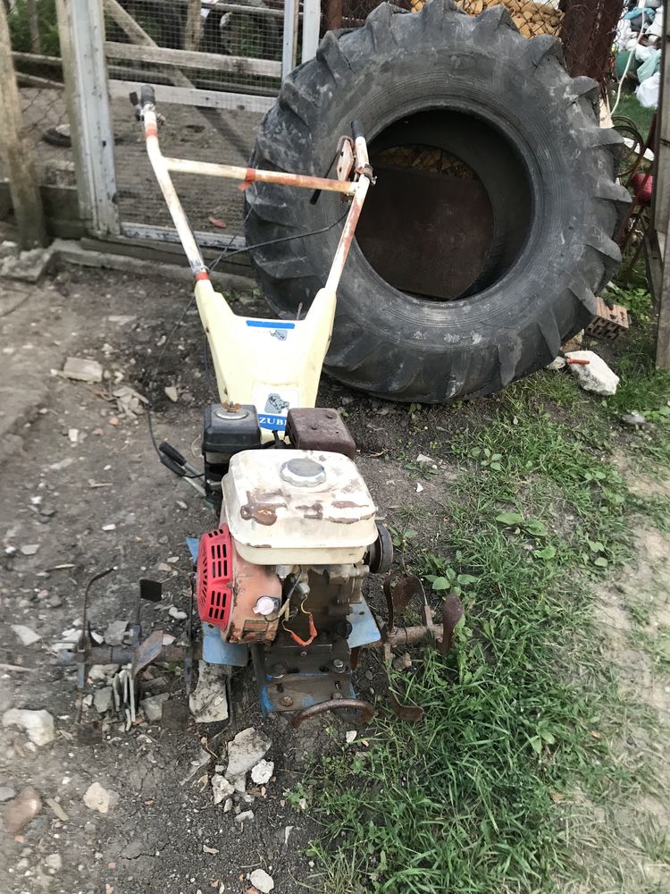 Продаю мотоблок zubr