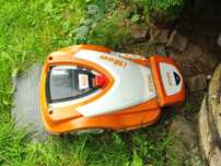 Robot koszący Stihl iMOW RMI 422 P (20 cm, do 1500m²)