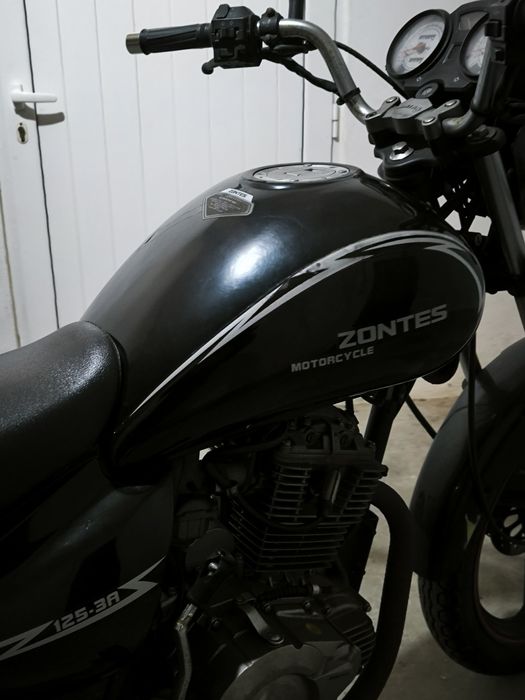 Vendo moto zontes 125