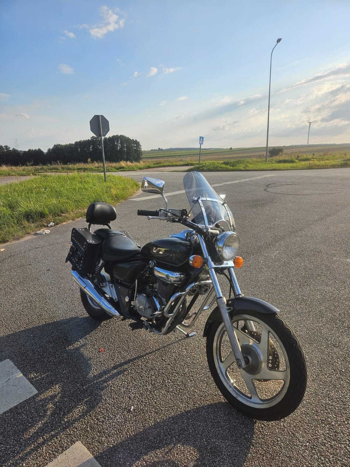 Motocykl Daelim VT 125cc kat. A1,B