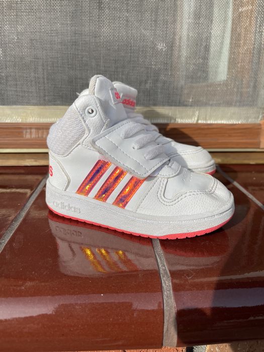 Buciki adidias dziewczynka