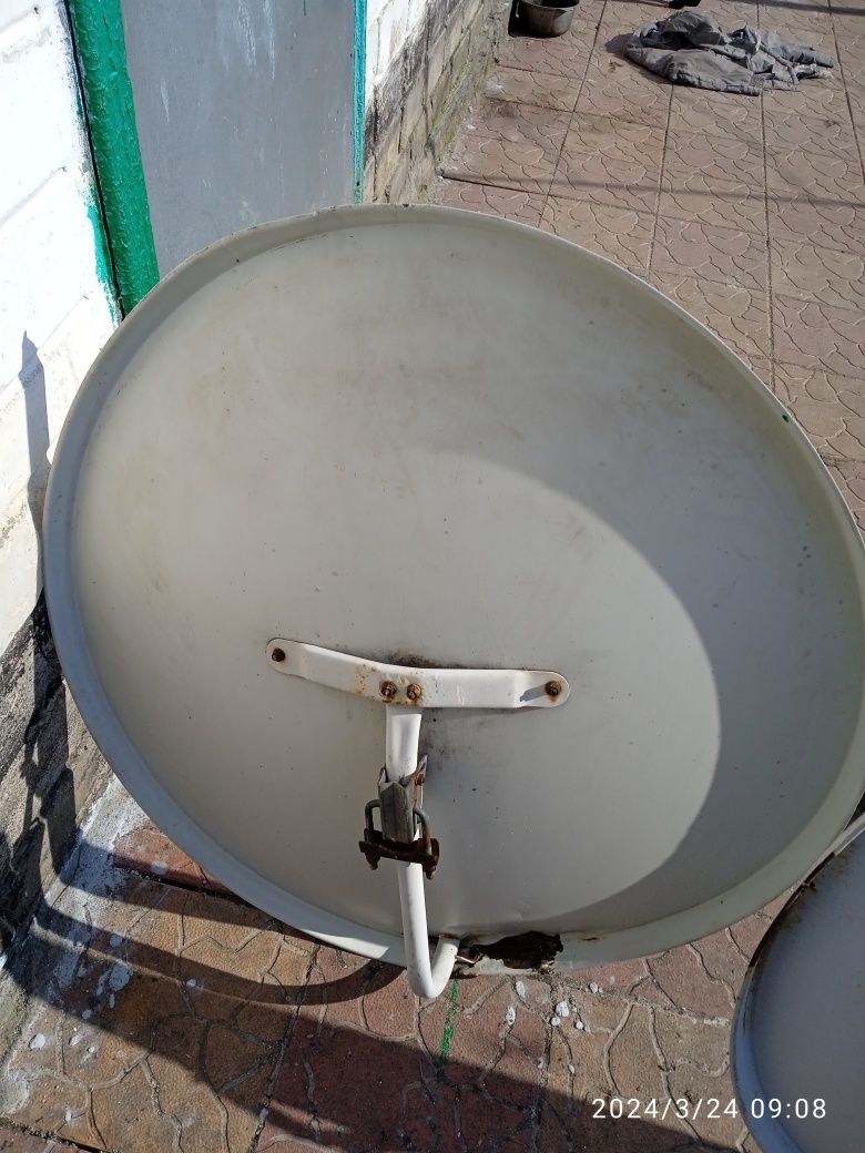 Продам 2 супутникові антени