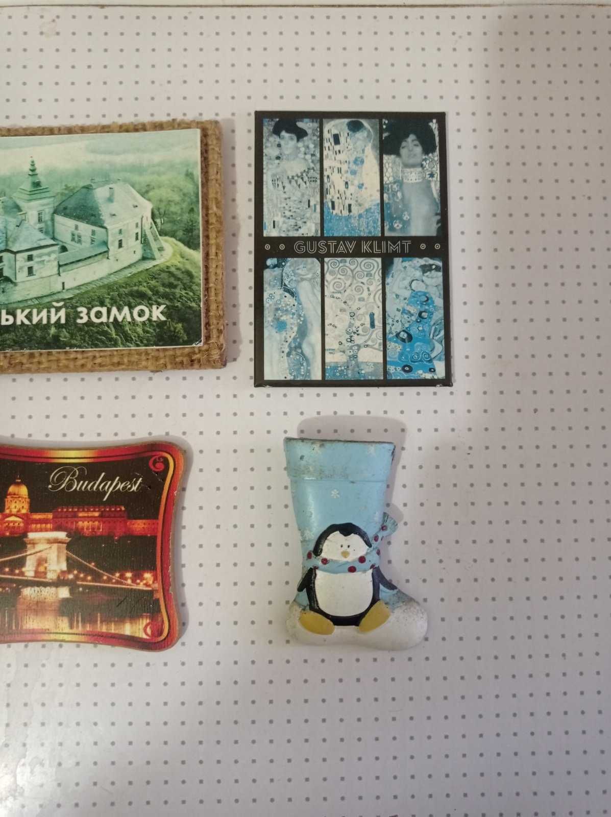 одним лотом персонажи игрушки-магнитики.6 шт.