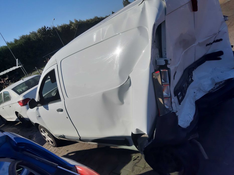 DACIA DOKKER LIFT OV369 drzwi lampa błotnik maska zderzak klapa części