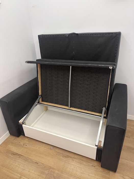 Kanapa dwuosobowa rozkładana z pojemnikiem