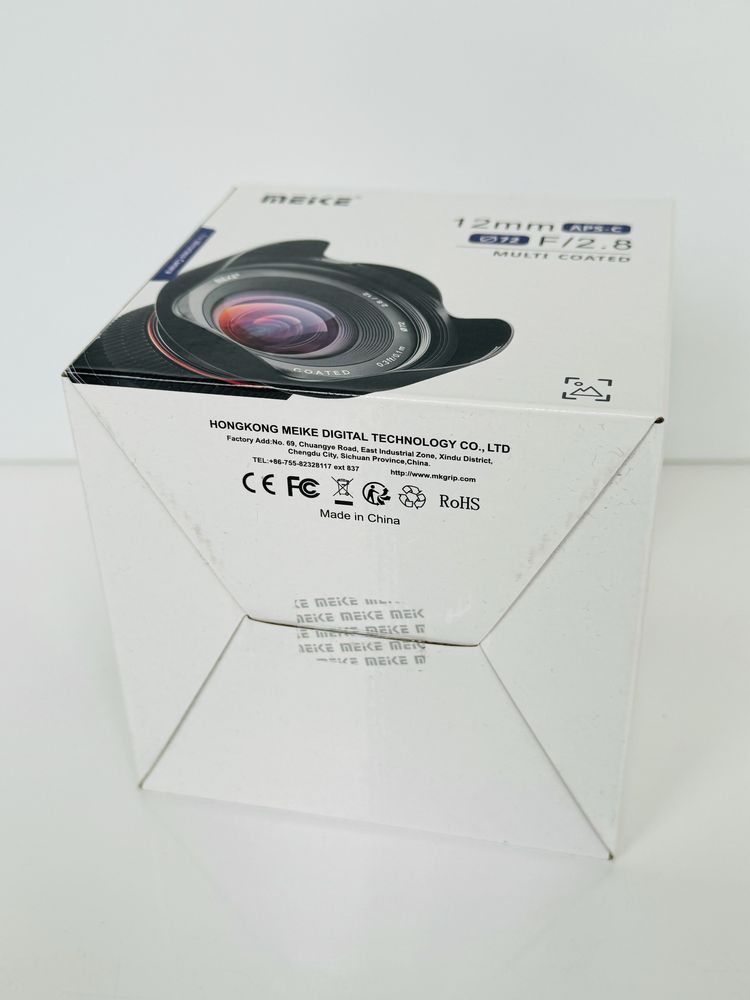 Фото Об’єктив Meike Optics Multi Coated 12 мм f/2.8 72 мм Sony E-mount