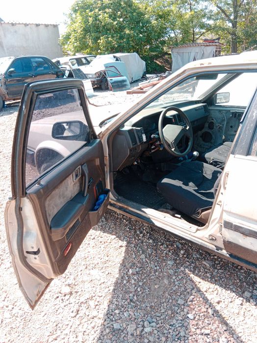 Nissan Bluebird T12 SU12 RU12 розбирання. Двигуни CA18 CA20 запчастини