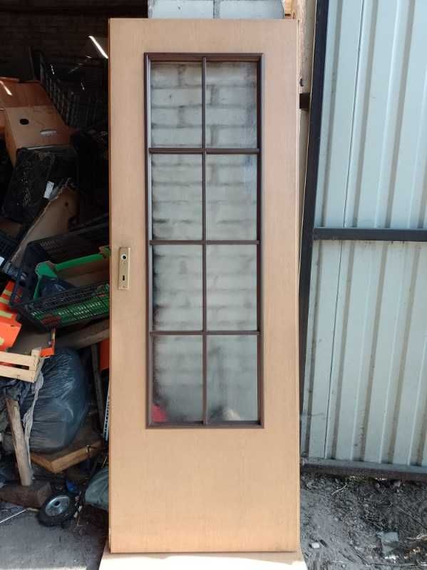 drzwi wewnętrzne pokojowe pełne z szybą tzw. 70 cm,lewe