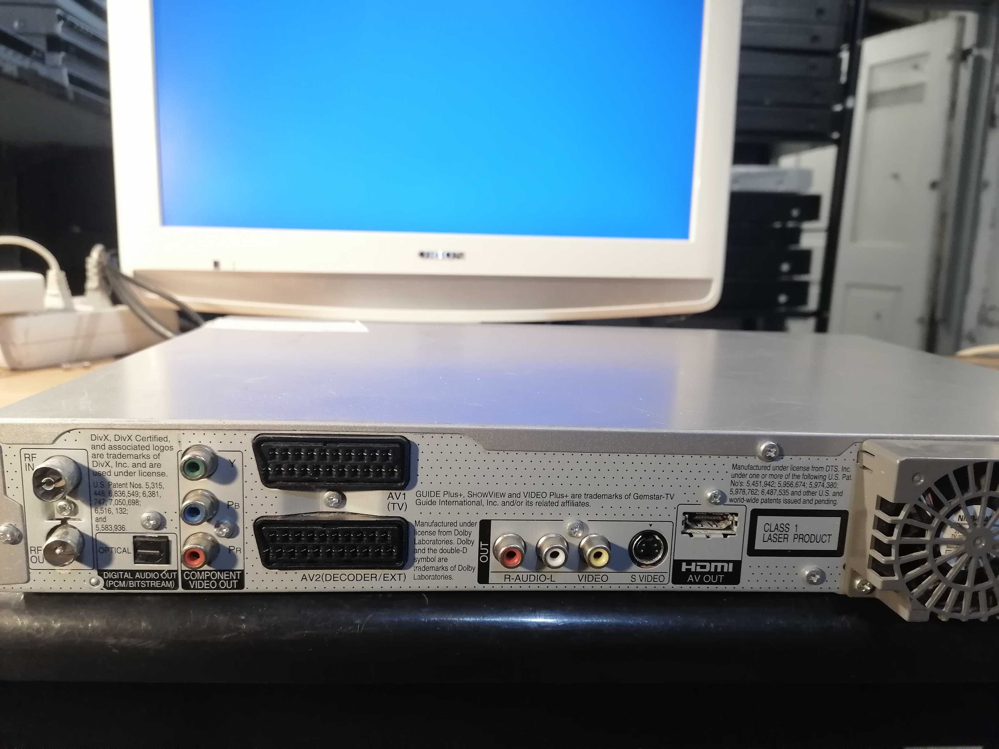 Nagrywarka Panasonic DMR-EH585 HDD250GB HDMI  pilot