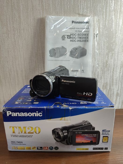 Відеокамера Panasonic TM20