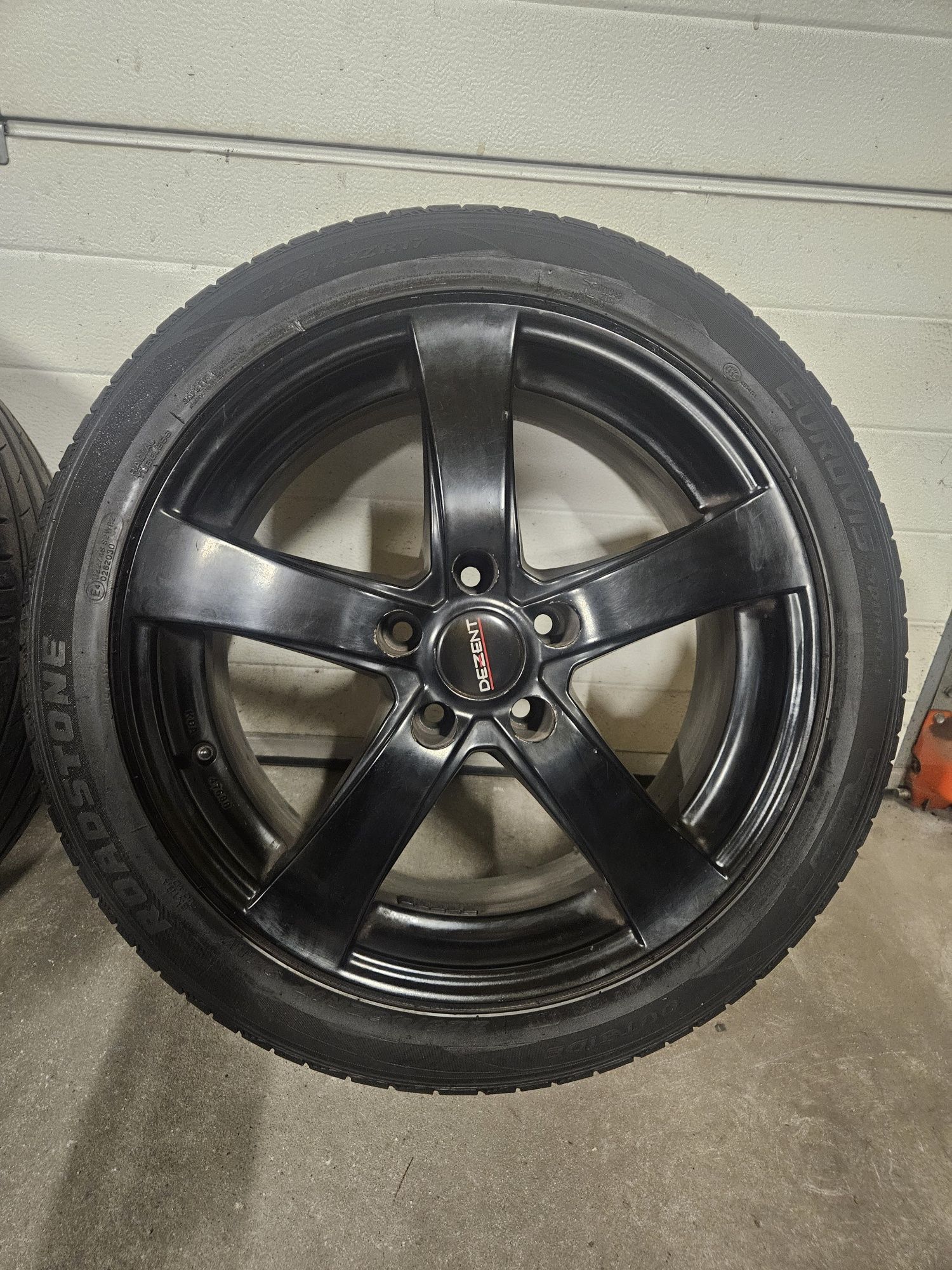 Felgi Dezent 5x112 7,5J R17 Et35 AUDI Vw Skoda Seat Mercedes BMW