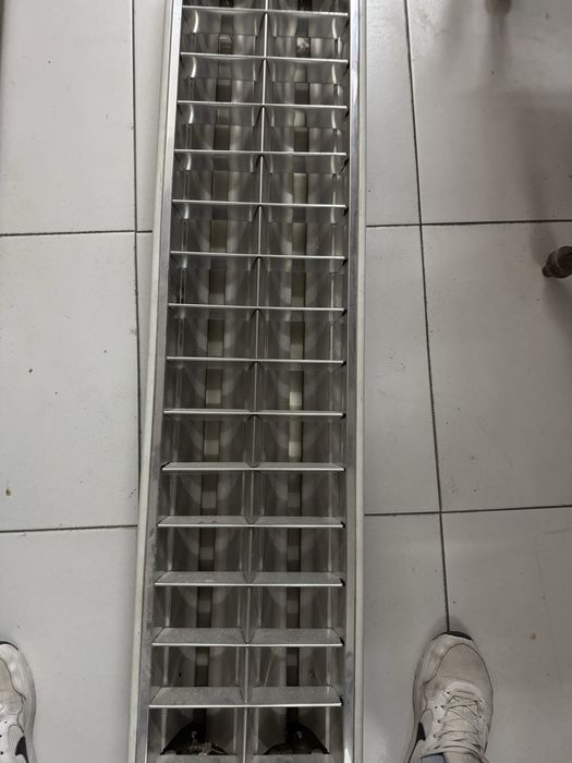 Lampadas em grelha TU
