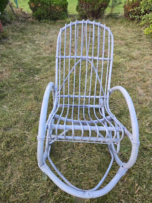 Fotel bujany wiklinowy szary