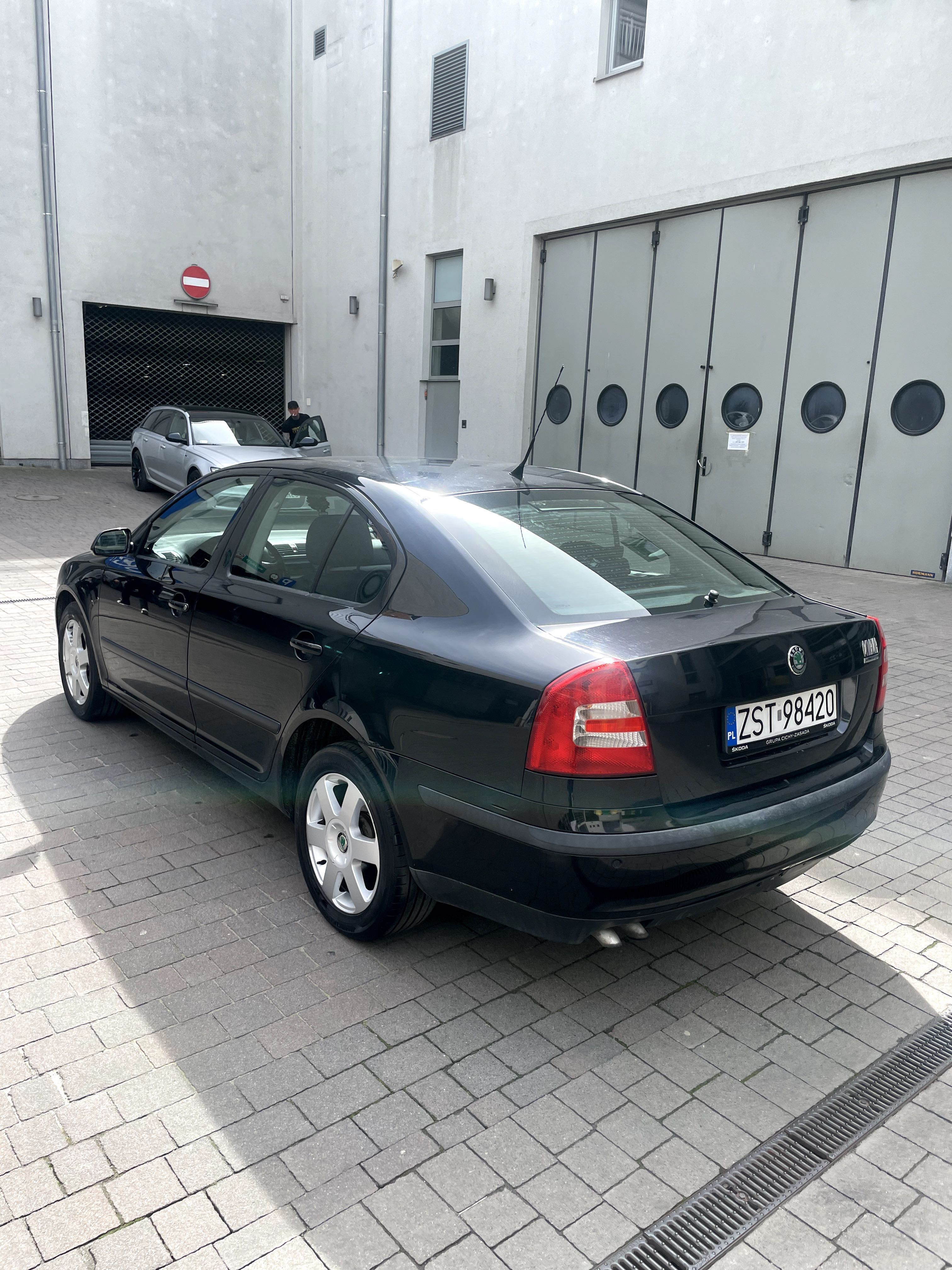 Skoda Octavia II*ksiazkaASO*XENON*TEMPOMAT*zima*HAK*