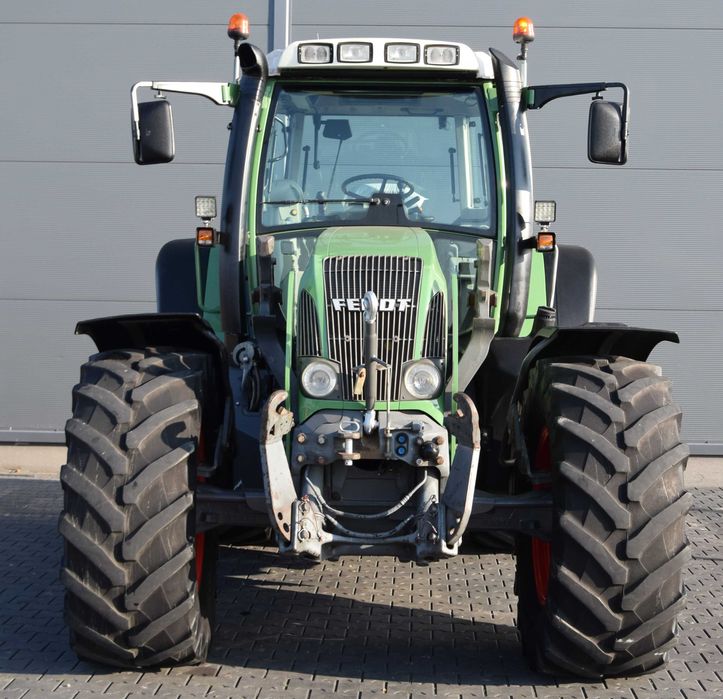 Ciągnik rolniczy Fendt 712 VARIO rok prod. 2007 mocowanie do ładowacza