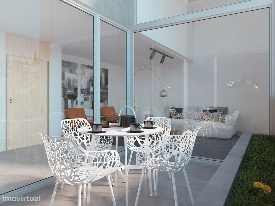 Exclusivo T2 Triplex com Terraço e Piscina Privada em Alcácer do Sal c