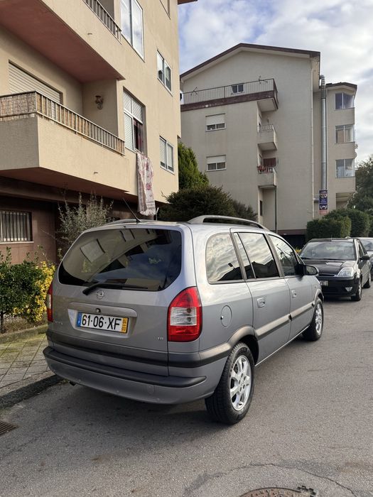 Opel Zafira 7 lugares + mala tejadilho