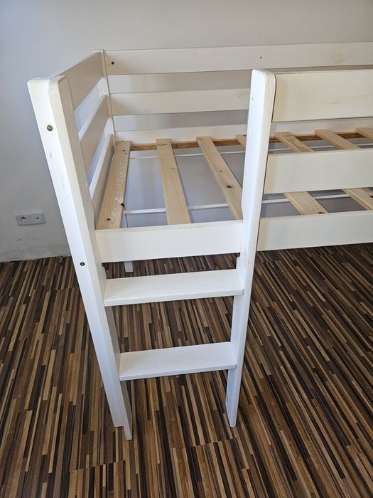 Łóżko piętrowe z materacem ikea