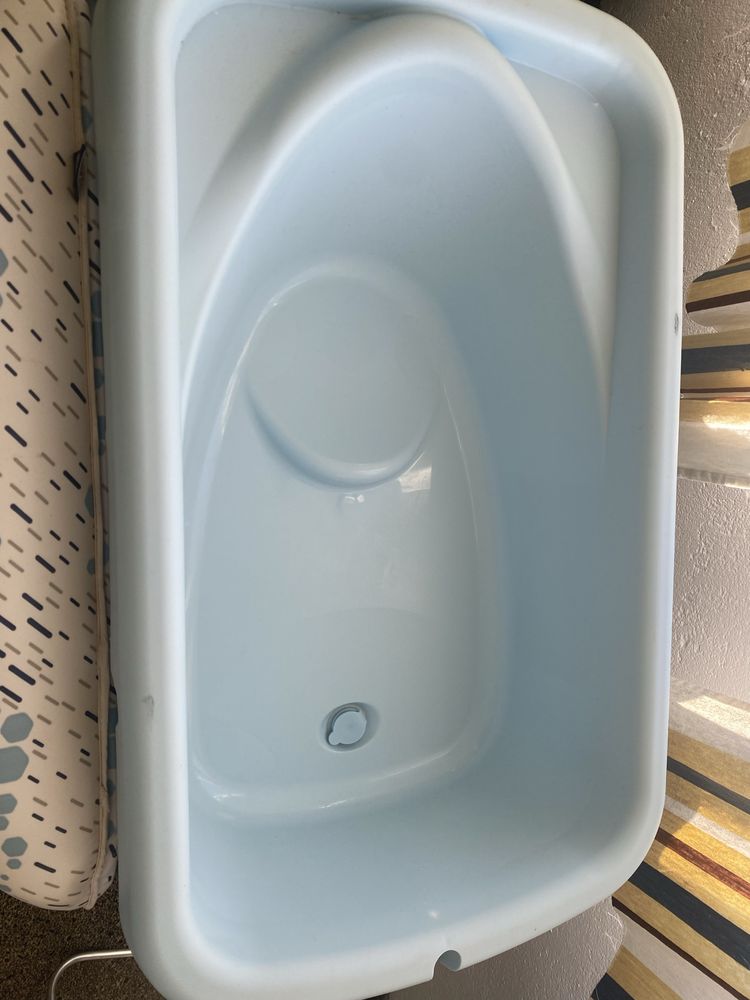 Banheira com trocador para bebe