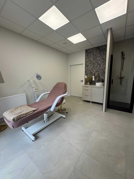 Wynajem  nowego gabinetu kosmetycznego na dni.